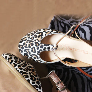 Bella Leopard T Bar Sandaal